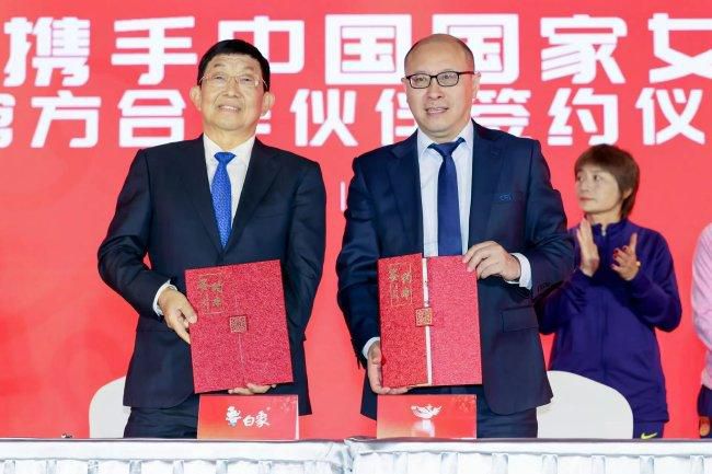 揉捏奶